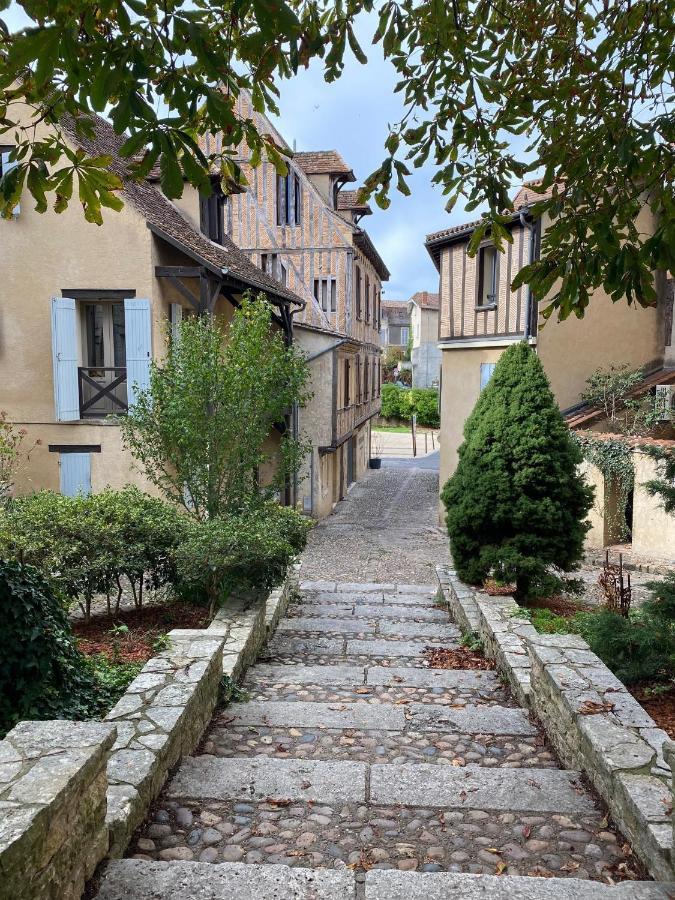 Le Parc Apartment Bergerac Bagian luar foto