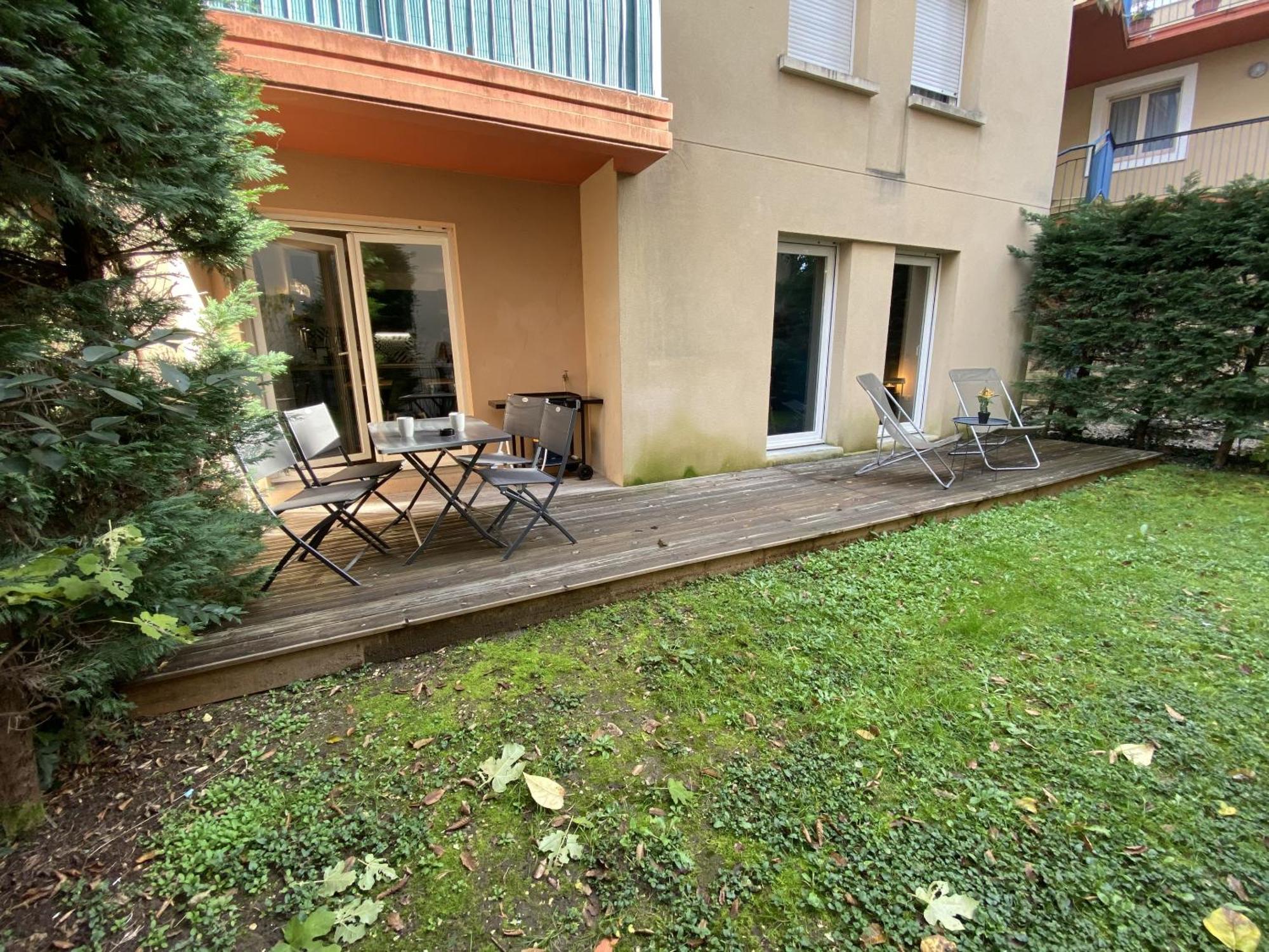 Le Parc Apartment Bergerac Bagian luar foto